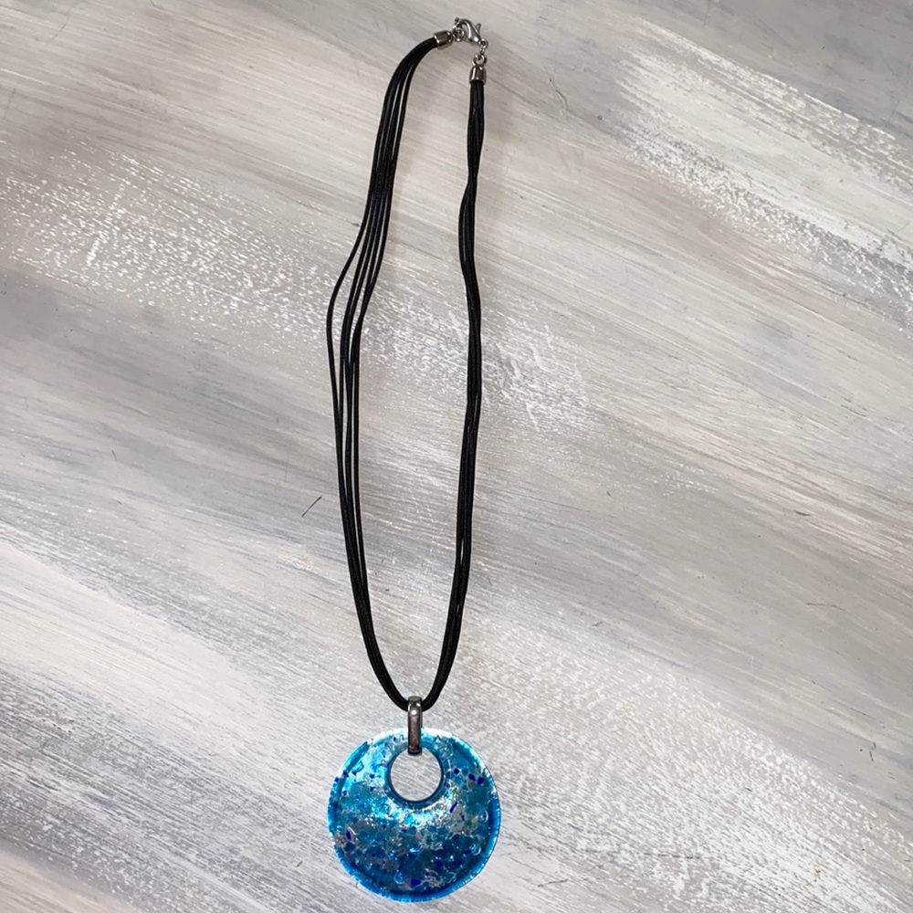 Murano glass pendent necklace.